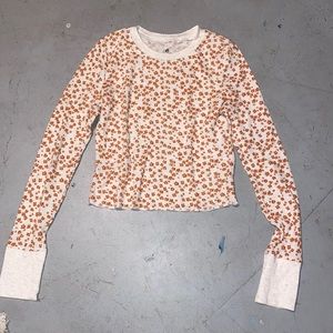 Cropped long sleeve floral top